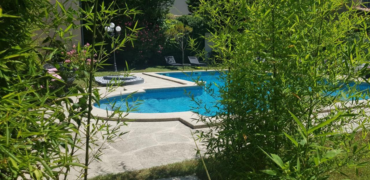 Le Mas Angelussi - Le Clos Du Soleil Salon-de-Provence Bagian luar foto
