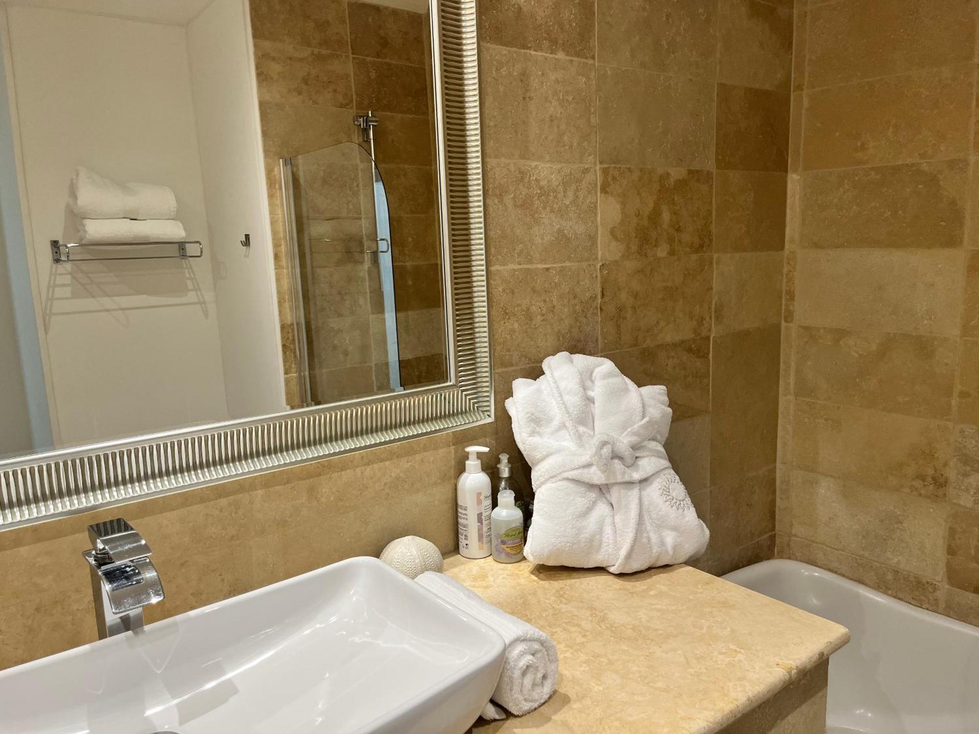 Le Mas Angelussi - Le Clos Du Soleil Salon-de-Provence Bagian luar foto